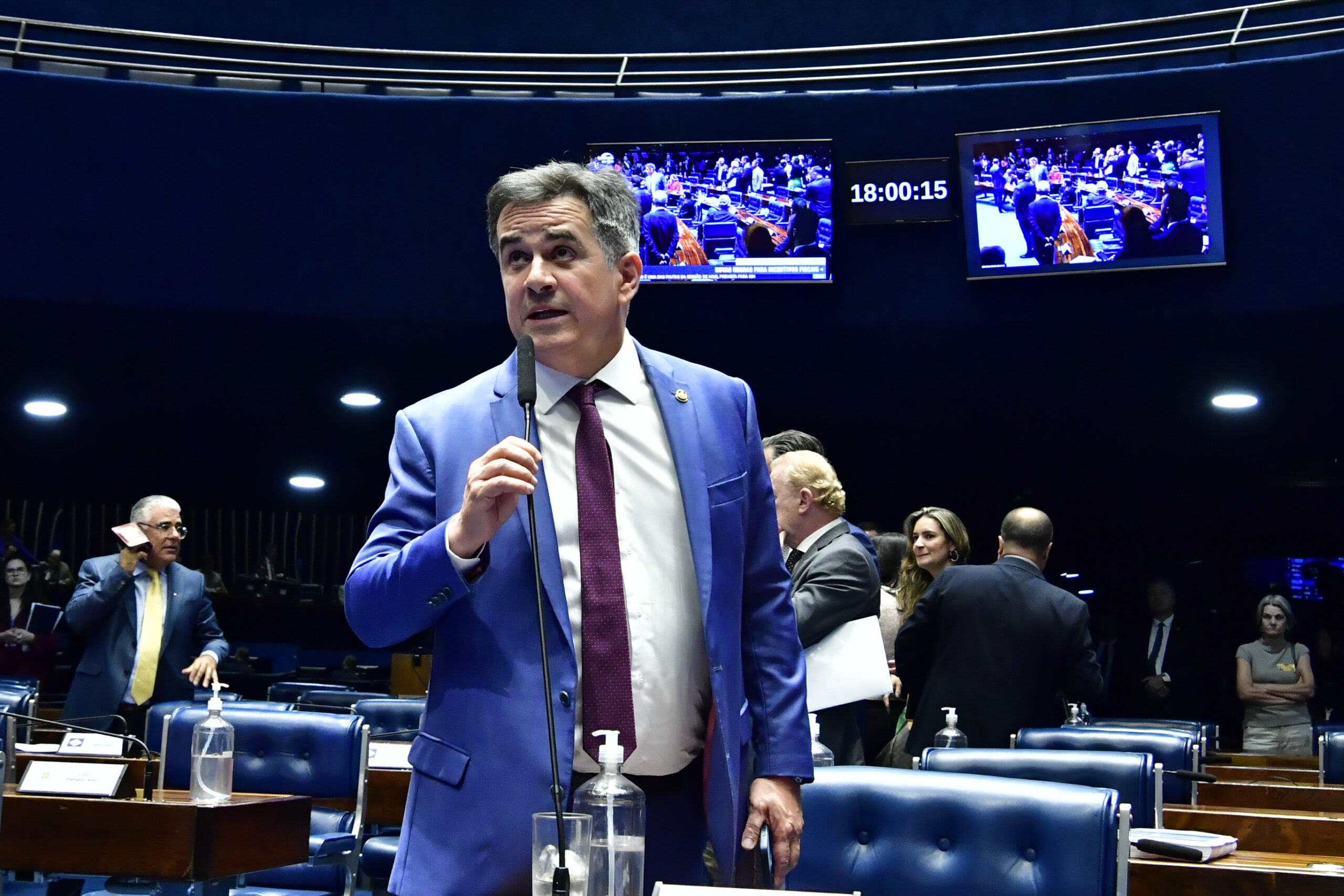 Plenário do Senado Federal durante sessão deliberativa extraordinária. 

Na pauta, a medida provisória que que altera a tributação de incentivos fiscais (MP 1.185/2023). A proposta é uma das principais iniciativas do governo federal para aumentar a arrecadação. 

À bancada, em pronunciamento, senador Ciro Nogueira (PP-PI). 

Foto: Waldemir Barreto/Agência Senado