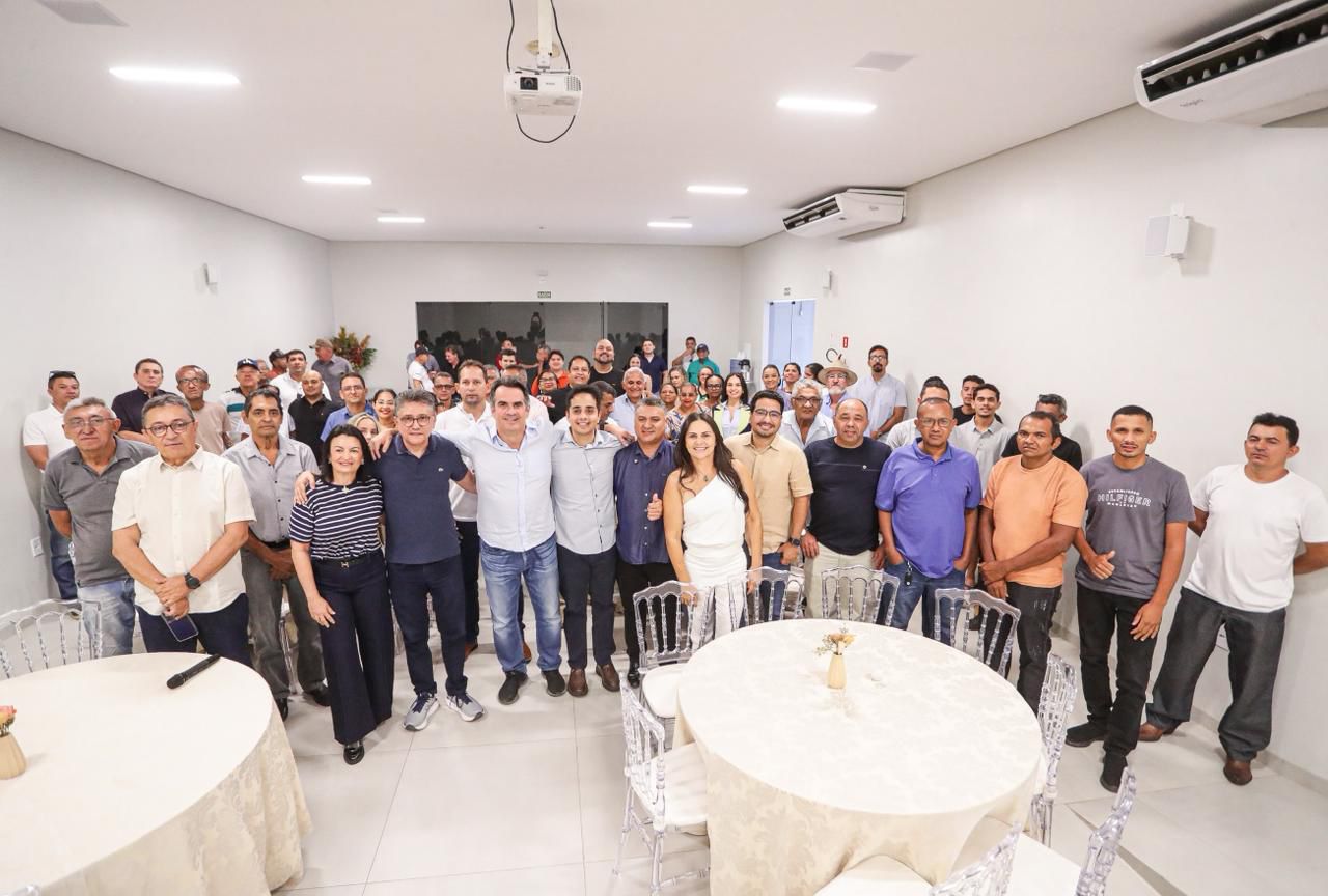 Ciro Nogueira é recebido por grupo da situação e oposição em Bom Jesus