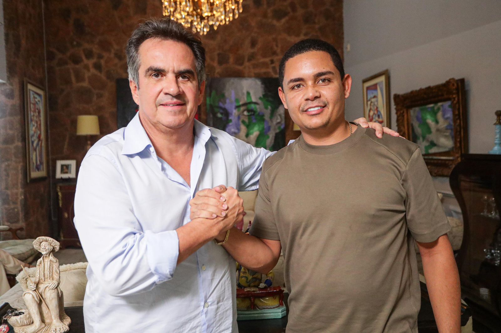 Prefeitos do PT e PSD são recebidos por Ciro Nogueira
